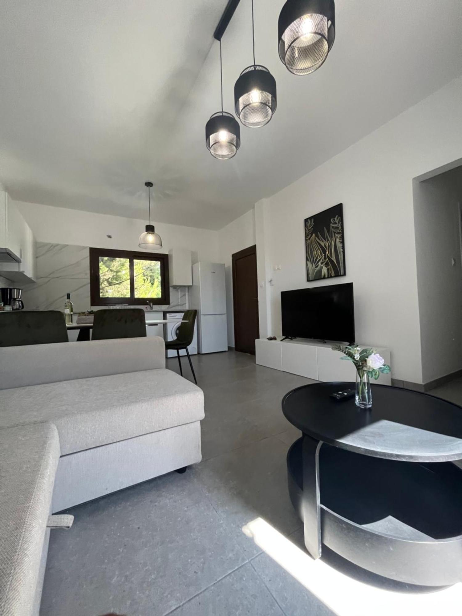 Serenityone - Centrally Located One Bedroom Apt Agia Napa Exterior foto